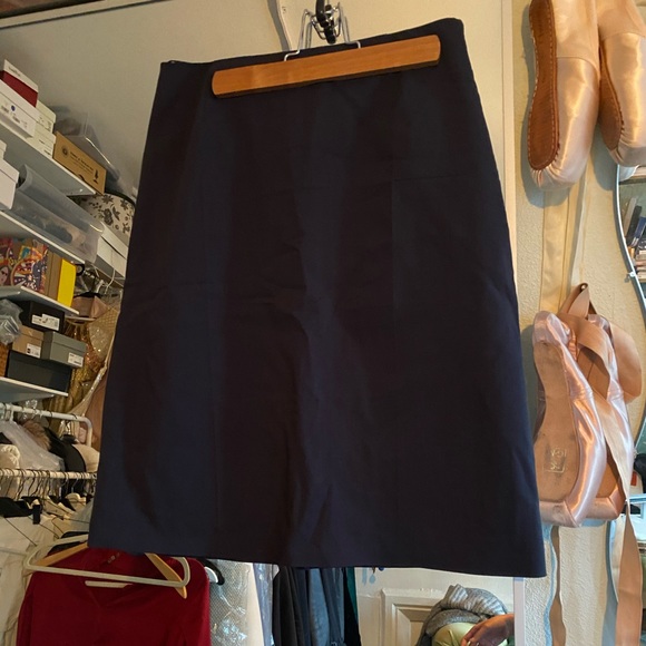 Brand New Prada Navy Blue Fine Wool Skirt - Picture 2 of 6